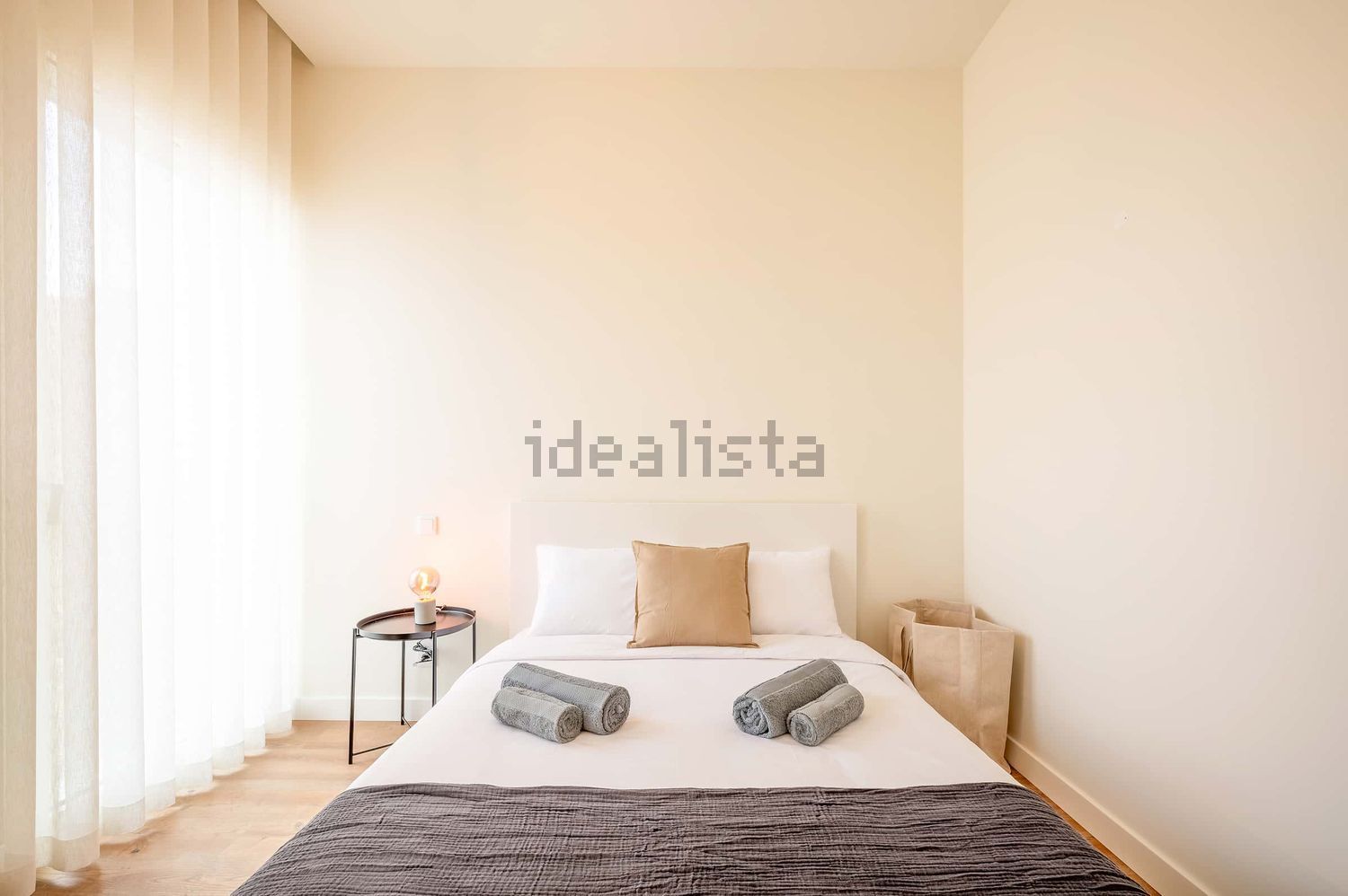 出租t0（单人公寓）在Rua Margarida de Abreu, 15 - 卧室