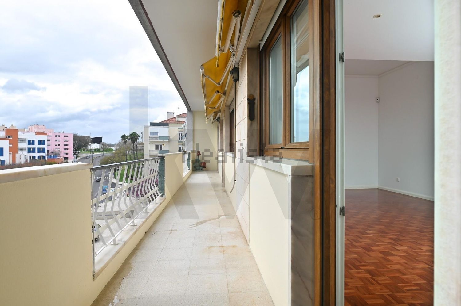 出租公寓 t4在Avenida da Ilha da Madeira s/n - 阳台