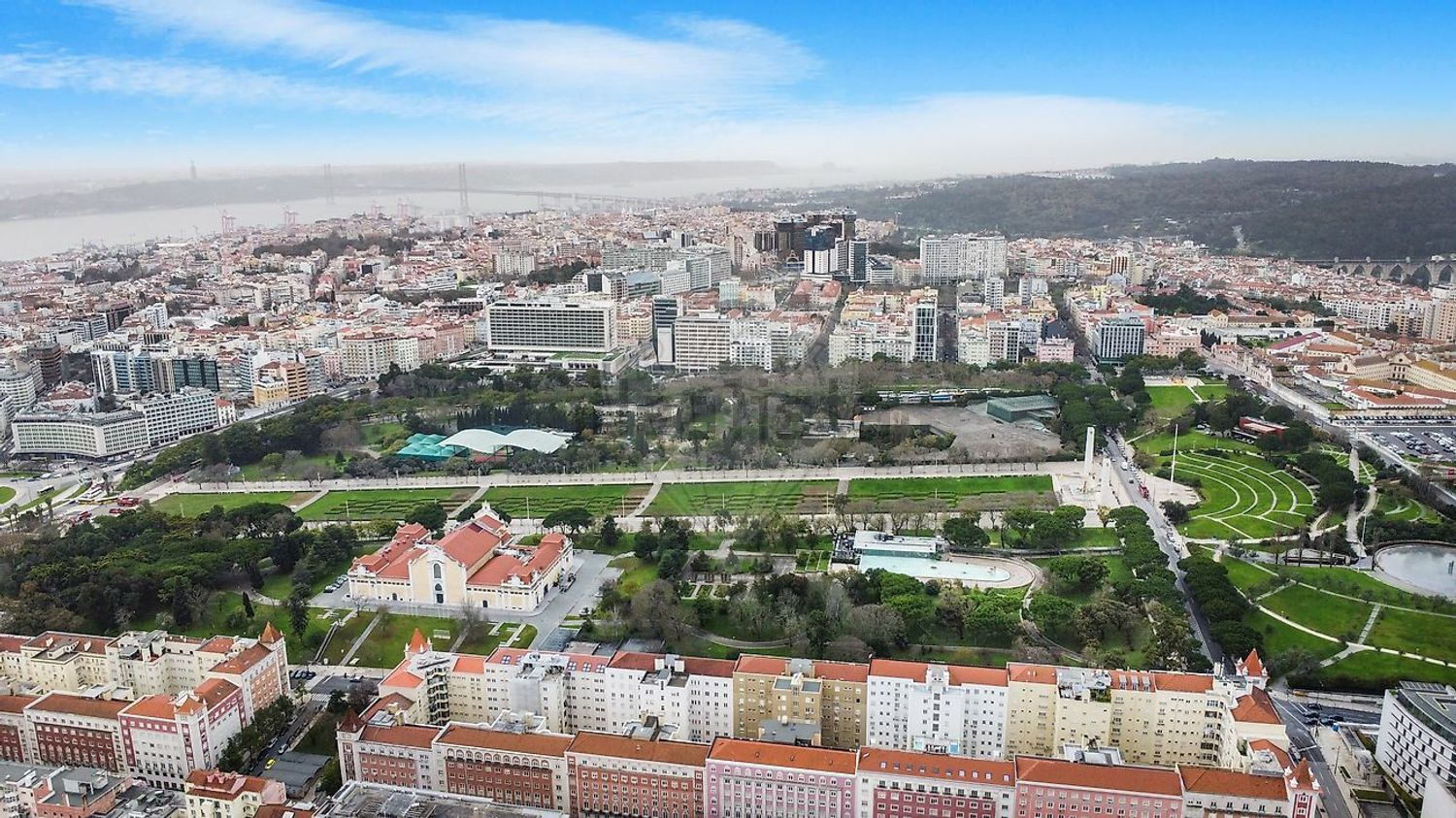 公寓 t4出售在Avenida Luís Bívar - 视线