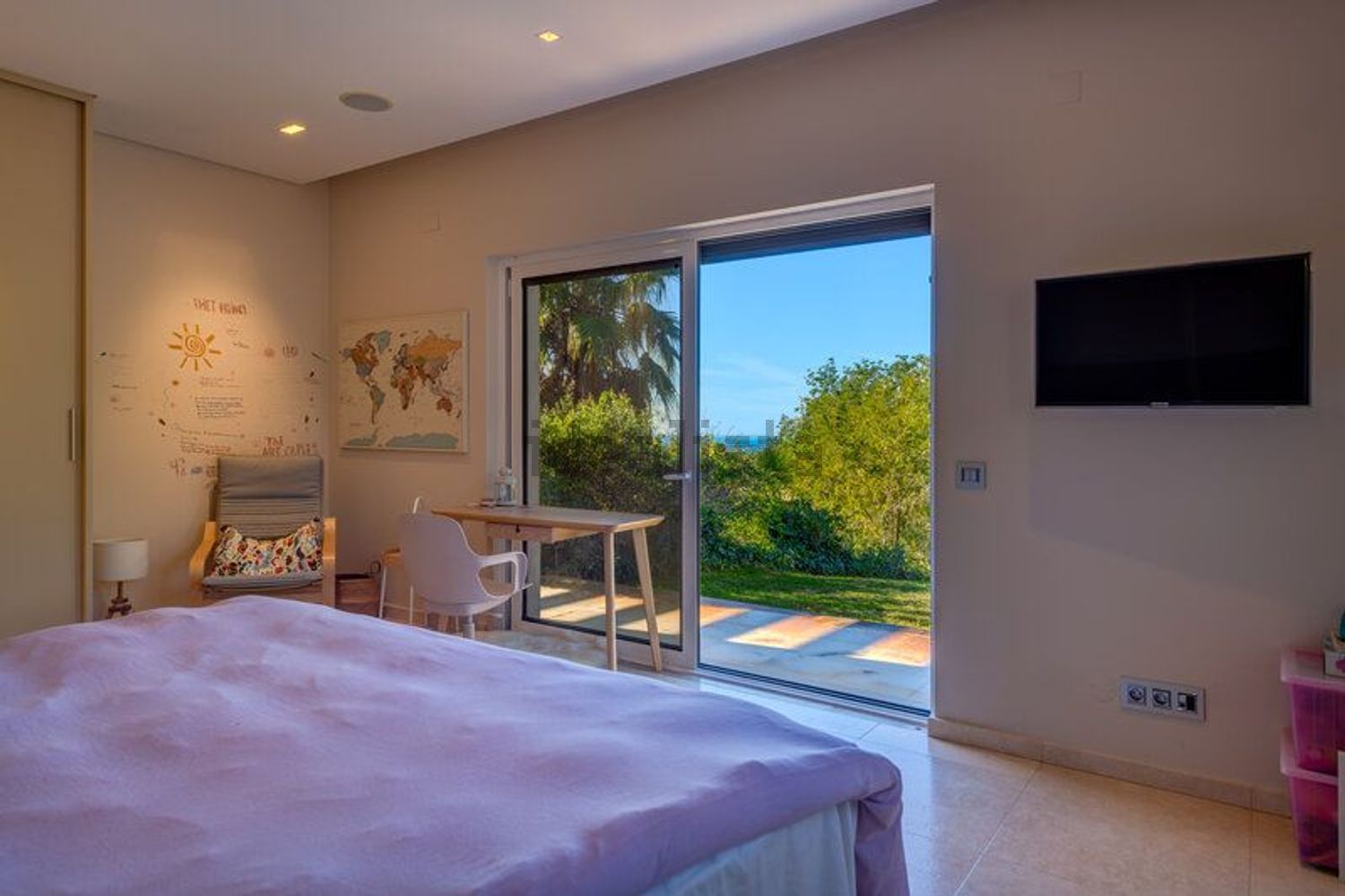 小楼房或别墅出售在Santa Bárbara de Nexe - 客厅