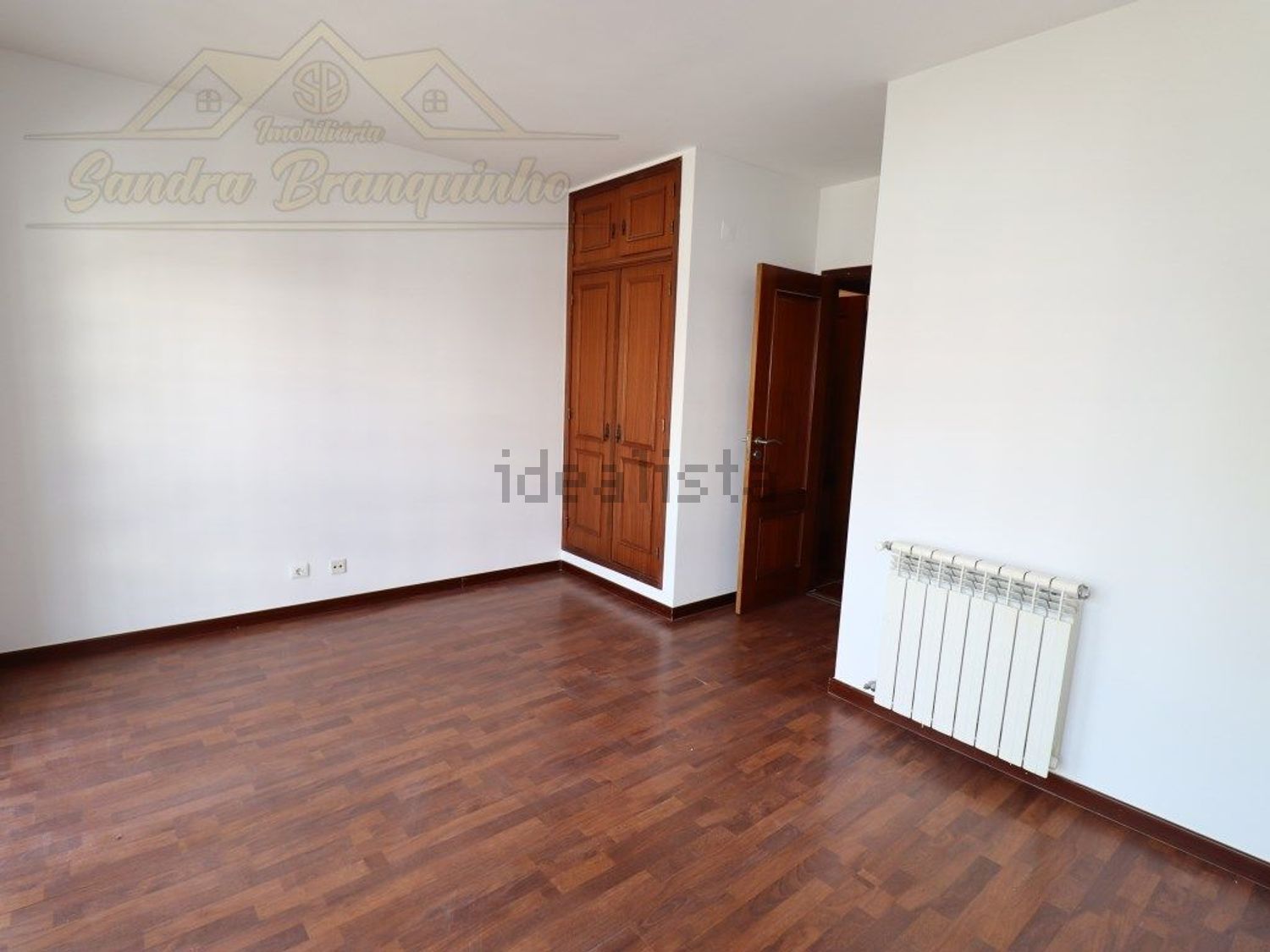 出租公寓 t3在Avenida António Maria Jalles, 100 - 居住