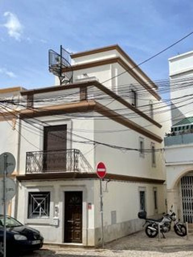 出租联排别墅在Rua Doutor Francisco Fernandes Lopes, 27