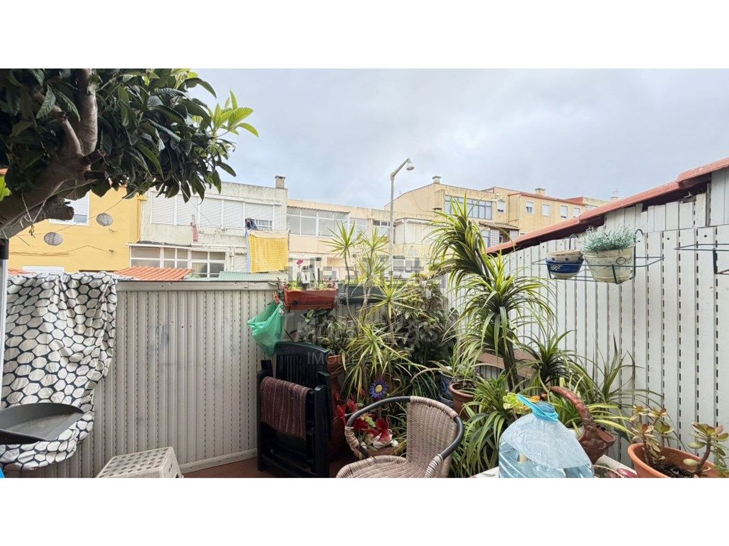联排别墅出售在Bairro das Loureiras, 78 - 阳台