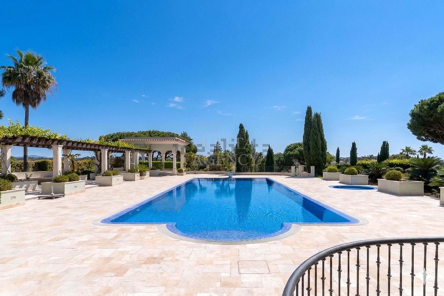 小楼房或别墅出售在Quinta do Lago - Pinheiros Altos - 游泳池