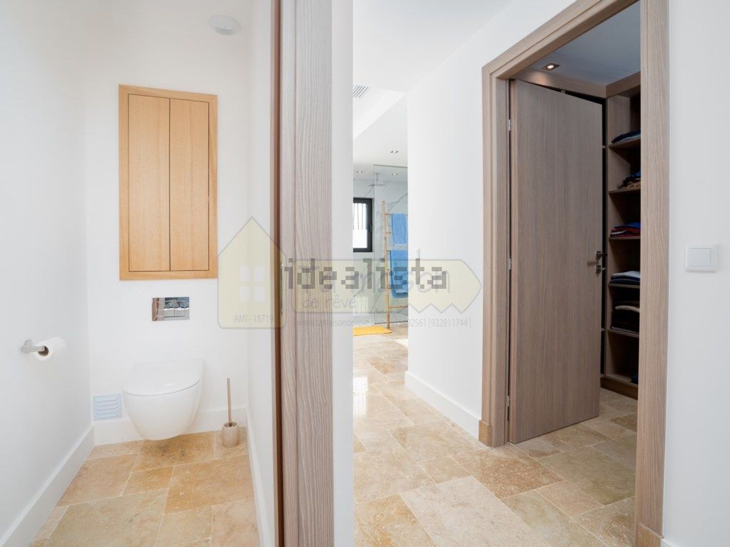 小楼房或独栋别墅出售在Centro - 照片