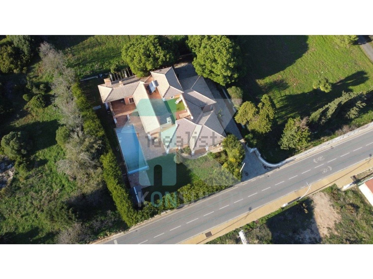 小楼房或独栋别墅出售在Praia da Luz - 照片
