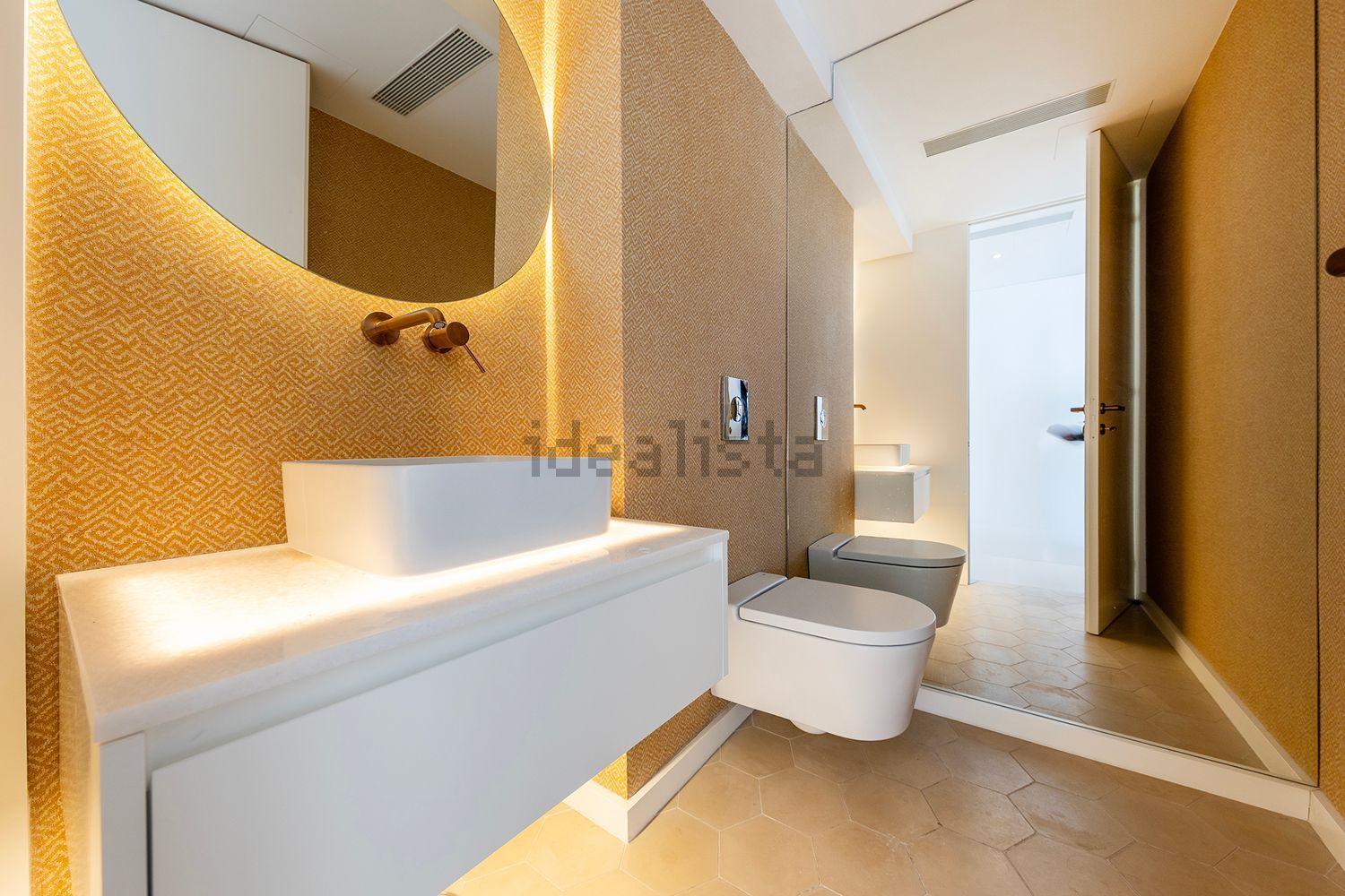 顶层公寓出售在Rua Doutor António Cândido, 16 - 卫生间