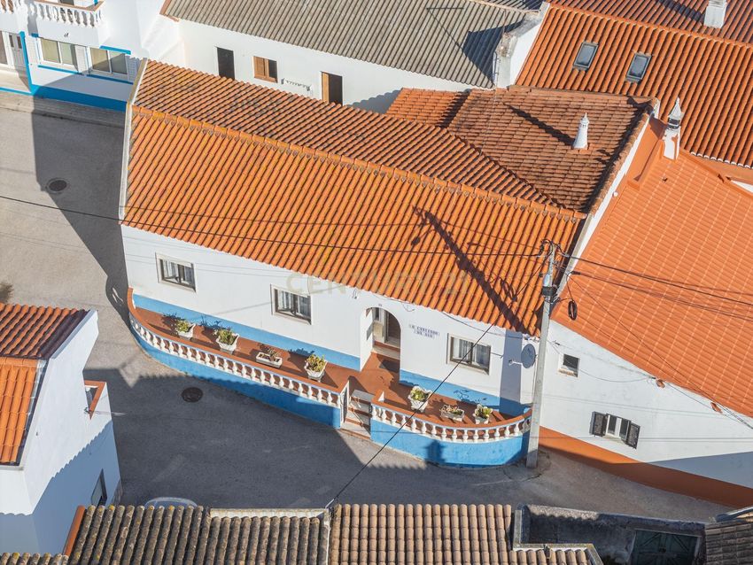 小楼房或独栋别墅出售在Rua do Sol Posto, 10