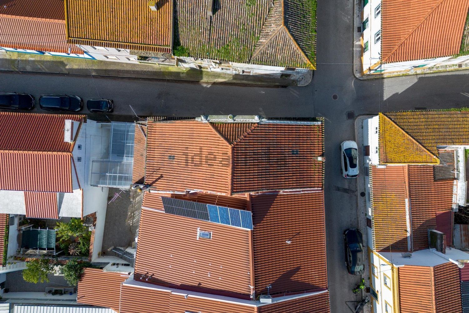 小楼房或独栋别墅出售在Avenida Doutor Roberto Ferreira Fonseca, 20 - 视线
