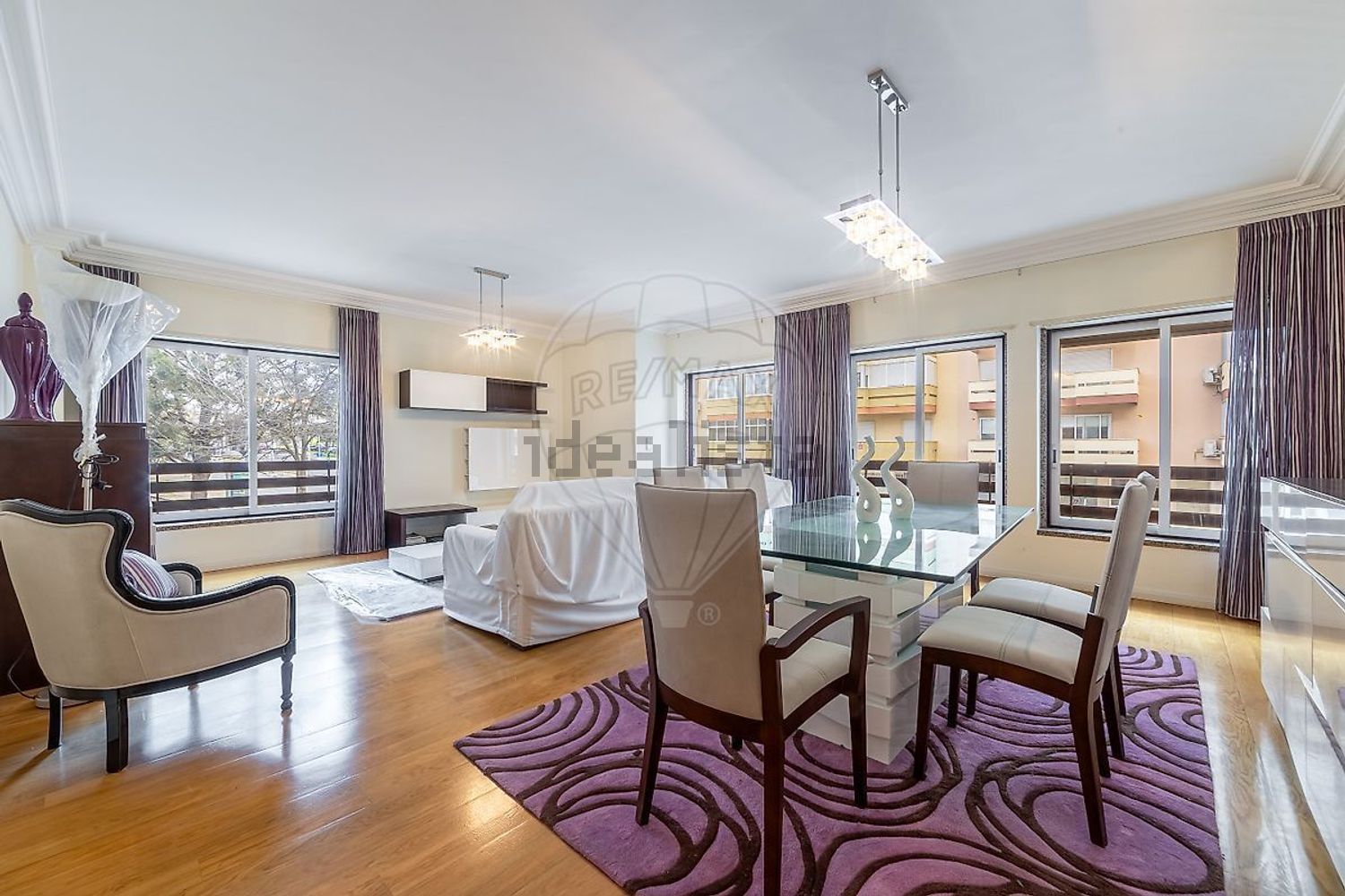 出租公寓 t3在Avenida do Colégio Militar - 客厅