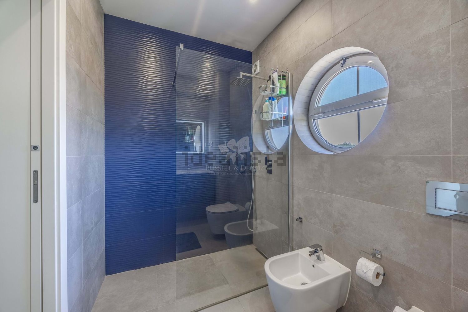 小楼房或独栋别墅出售在Pechão - 卫生间