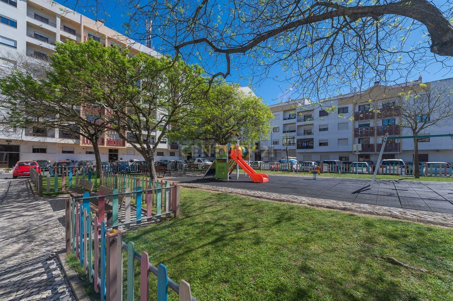 公寓 t2出售在Praça Cidade de Omura, 1 - 游泳池