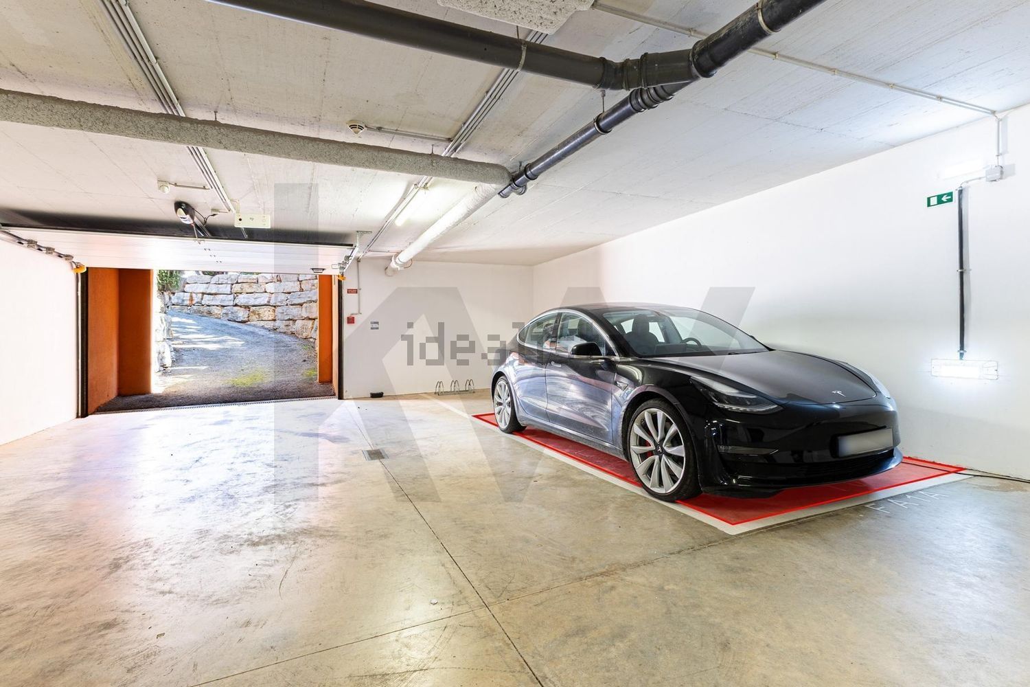 复式公寓出售在Estrada Sem Nome, 1 Fa1a - 停车位