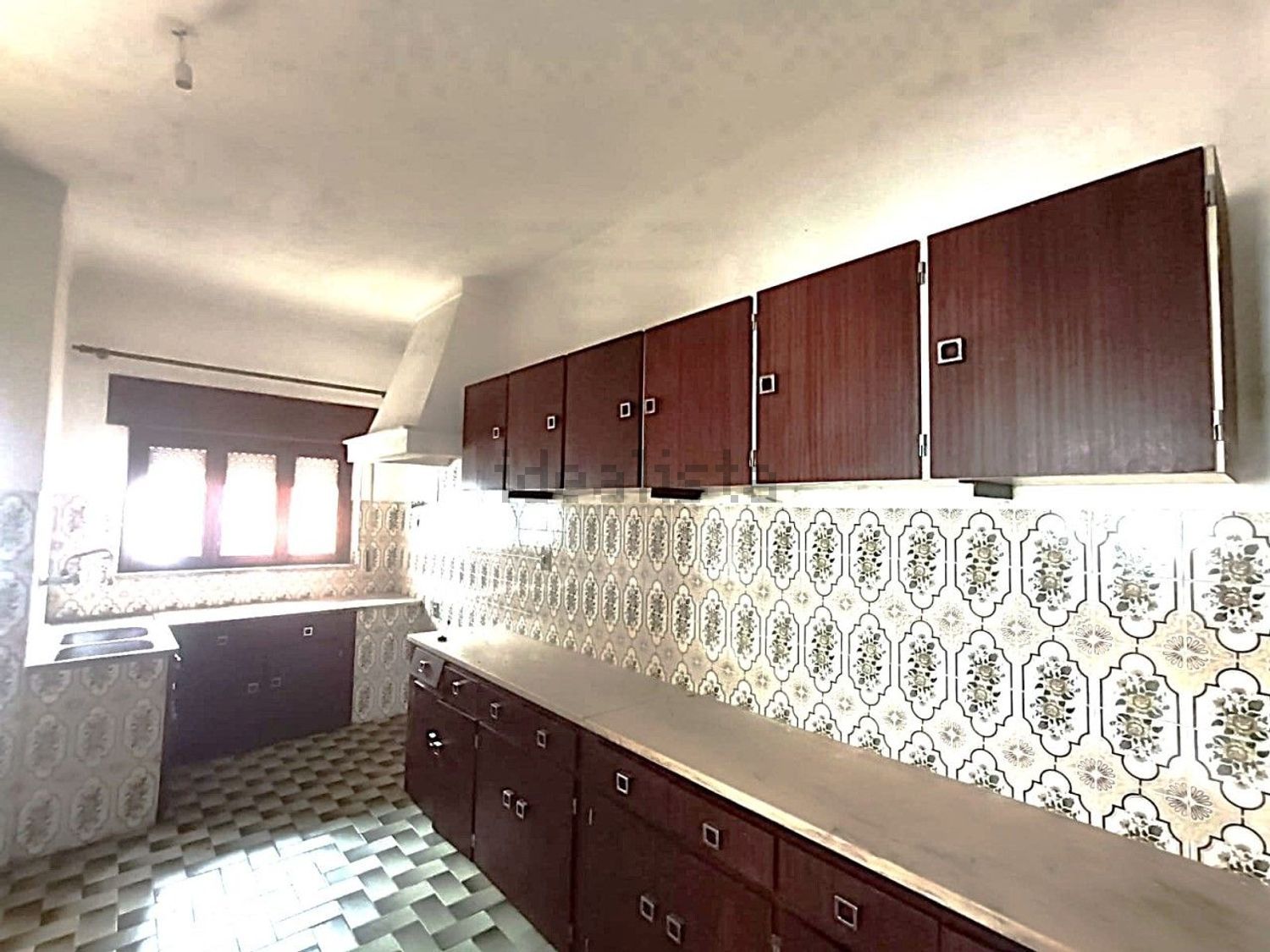 小楼房或独栋别墅出售在São Miguel do Rio Torto e Rossio ao Sul do Tejo - 厨房