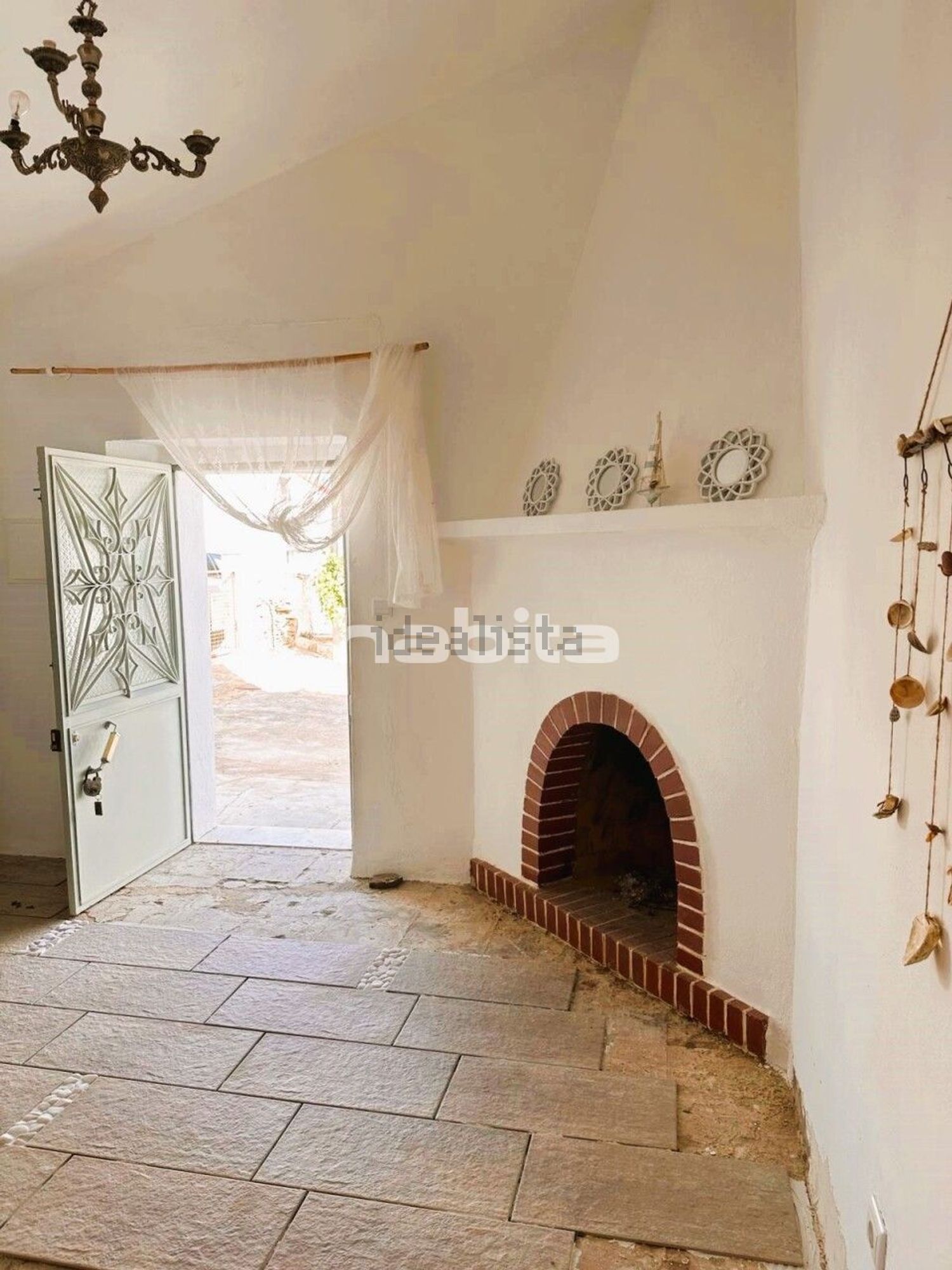 小楼房或独栋别墅出售在Martim Longo - 照片