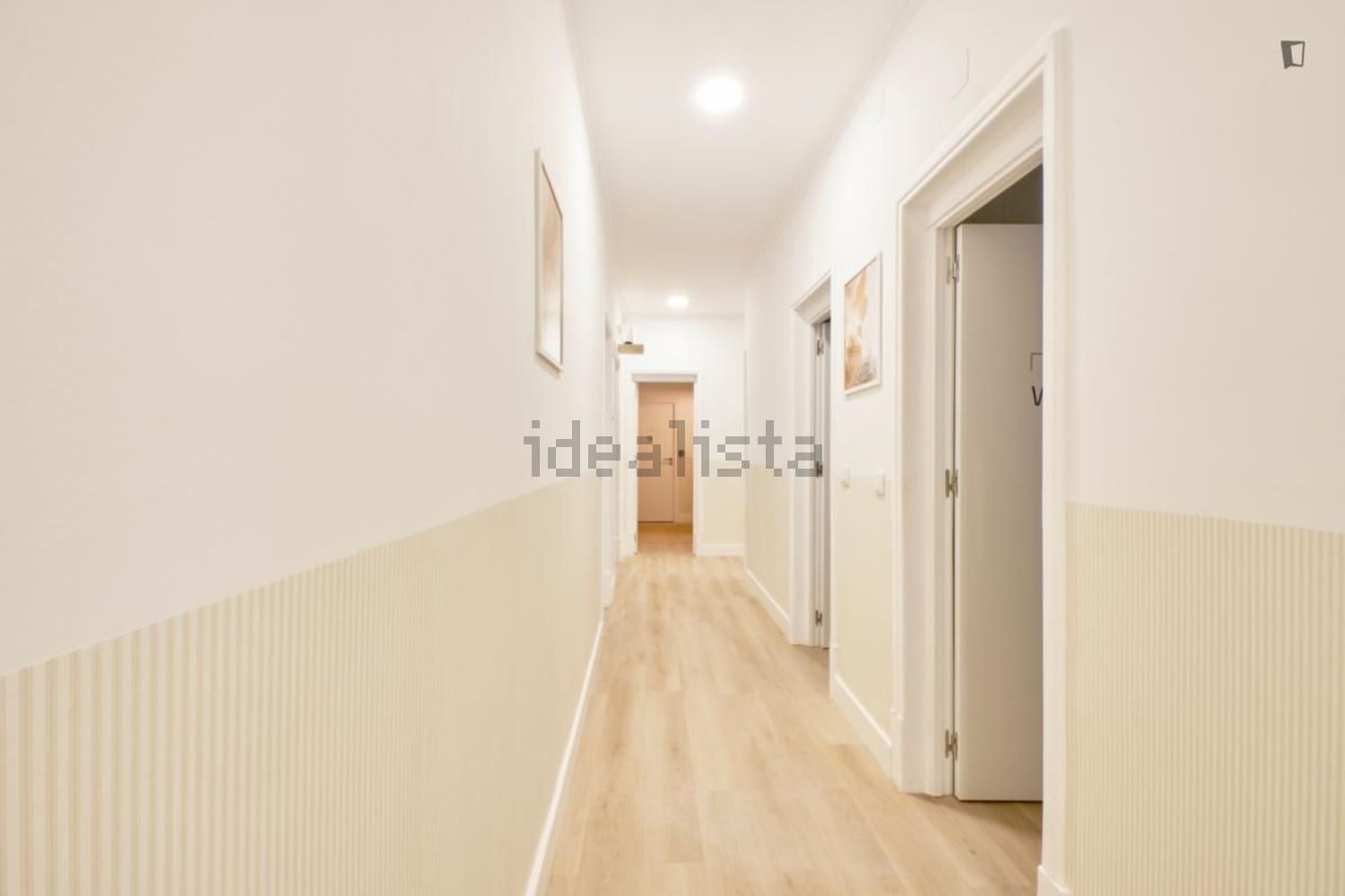 出租房间在Avenida Almirante Reis - 过道