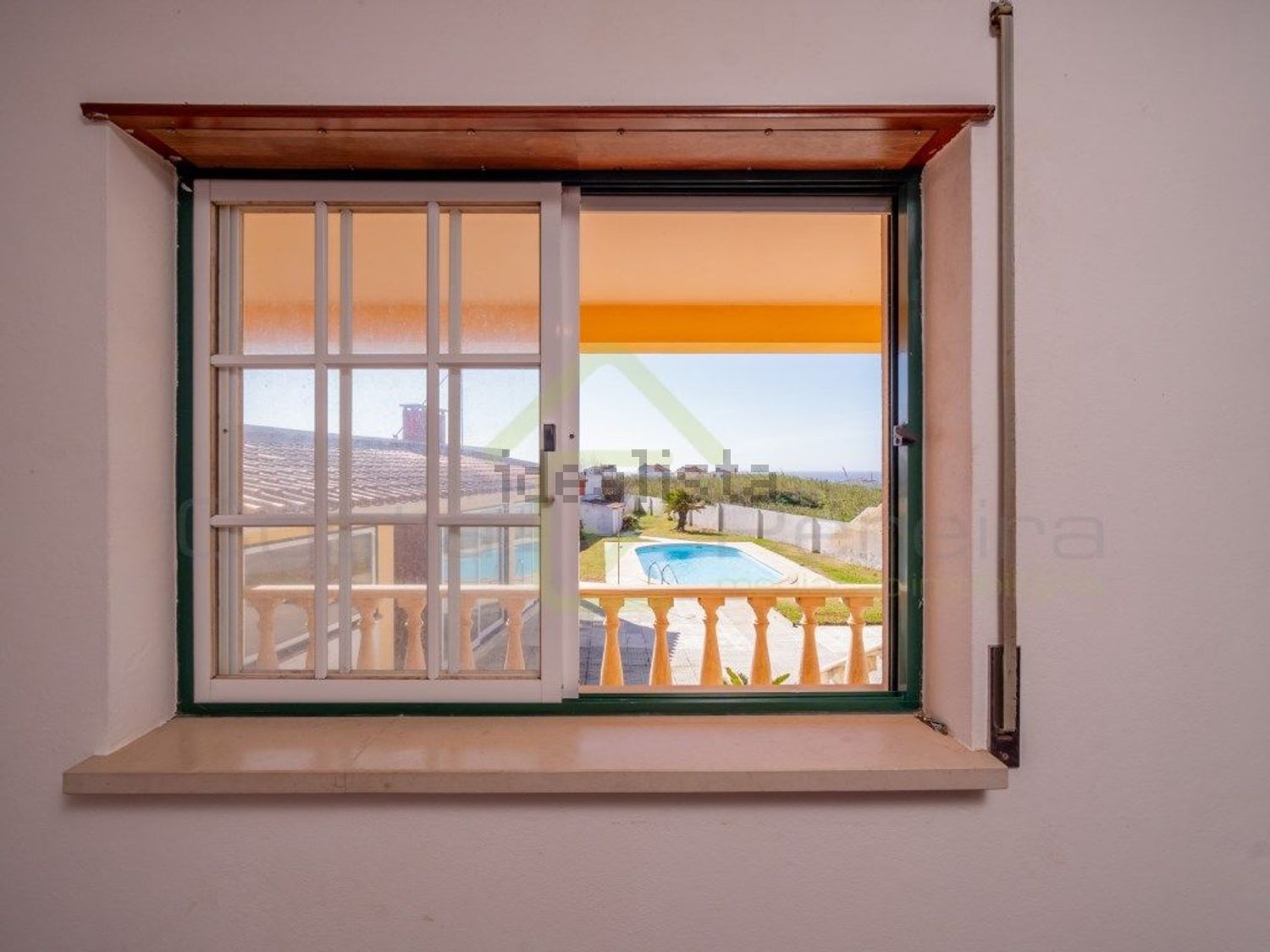 小楼房或独栋别墅出售在Póvoa de Penafirme - Santa Cruz - 卧室