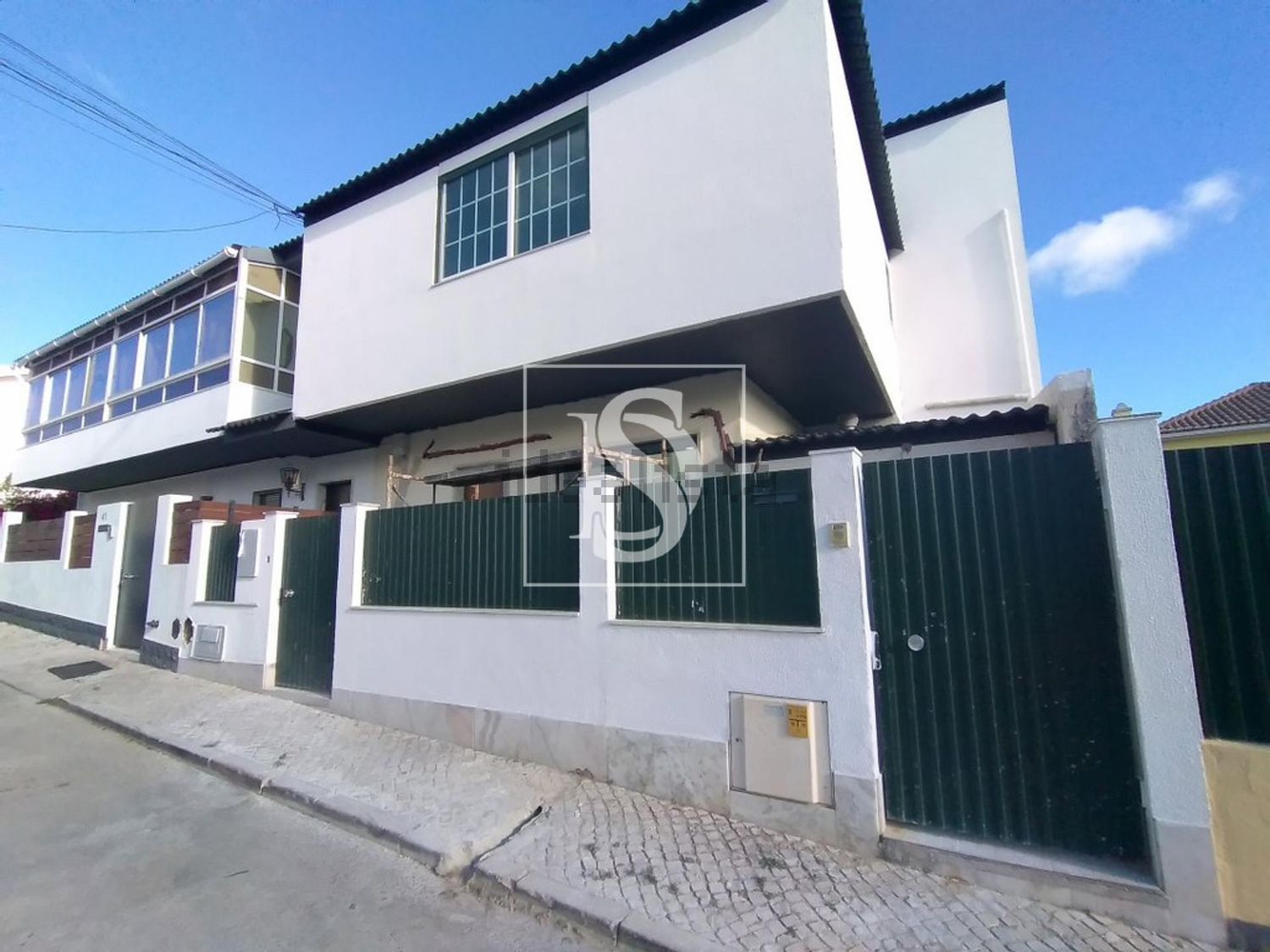 小楼房或独栋别墅出售在Carcavelos Centro - 视线