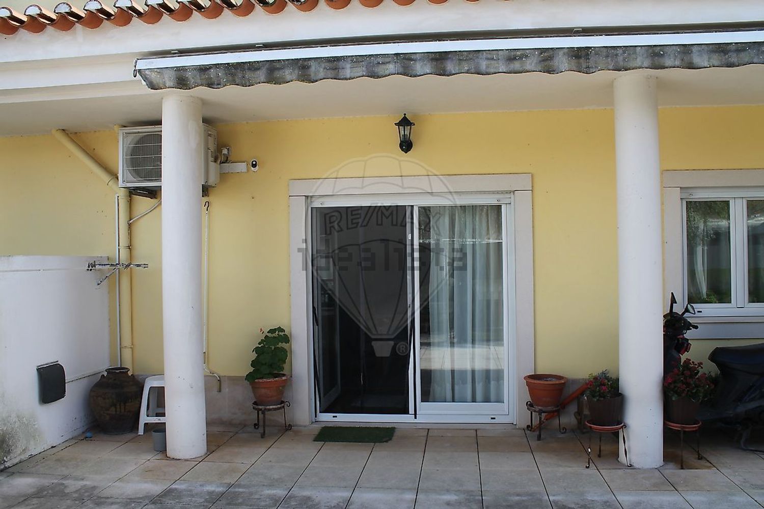 小楼房或独栋别墅出售在Beco da Quinta da Caridade - 阳台