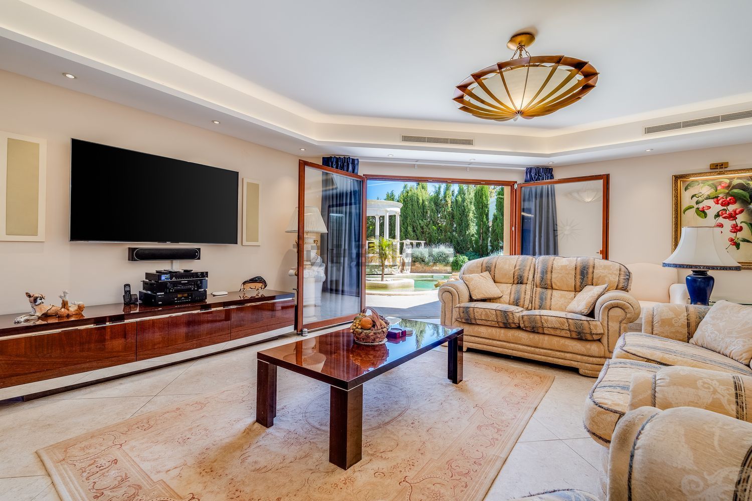 小楼房或独栋别墅出售在Barão de São Miguel - 客厅