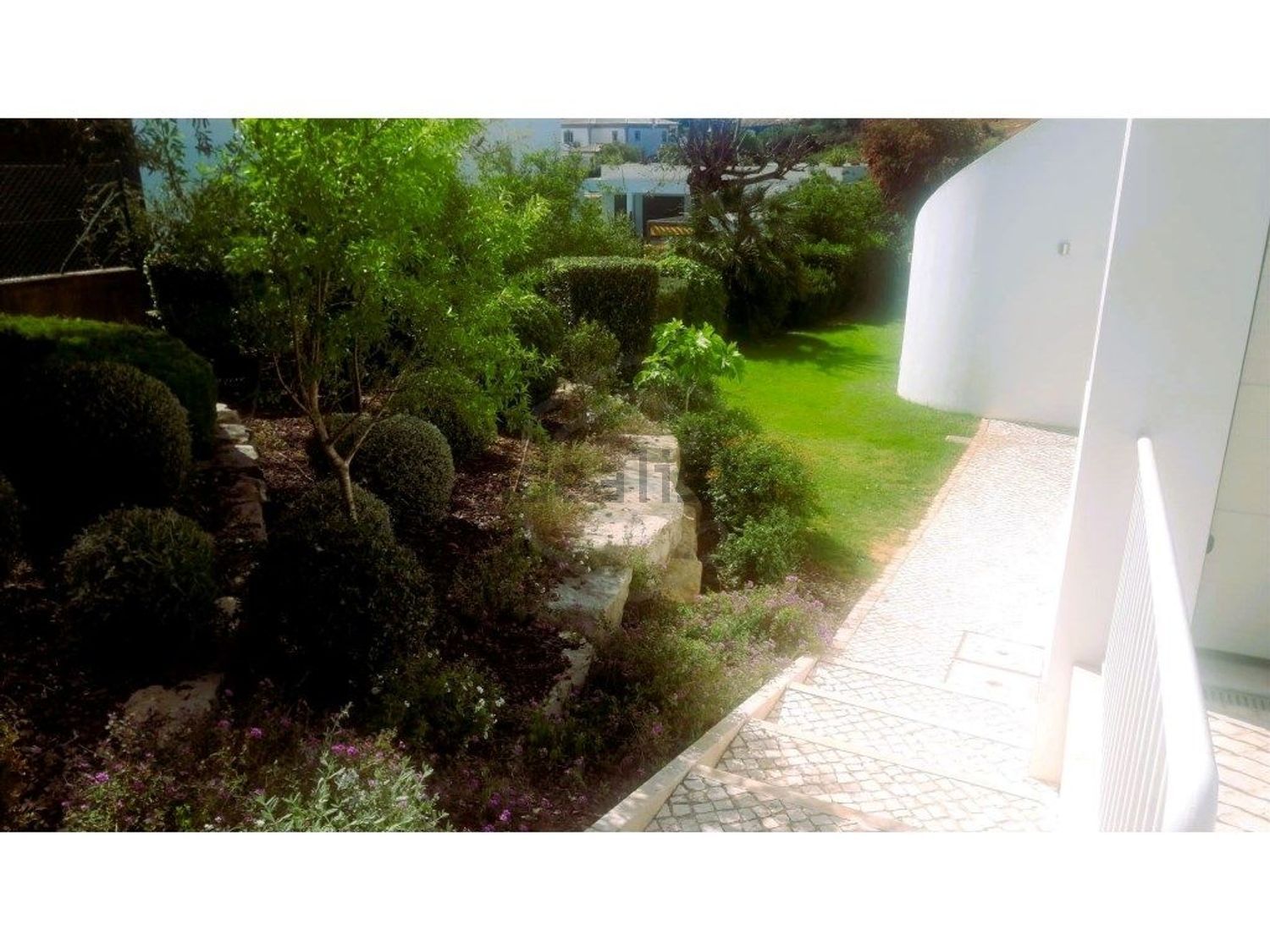 小楼房或独栋别墅出售在Clube Albufeira - 花园