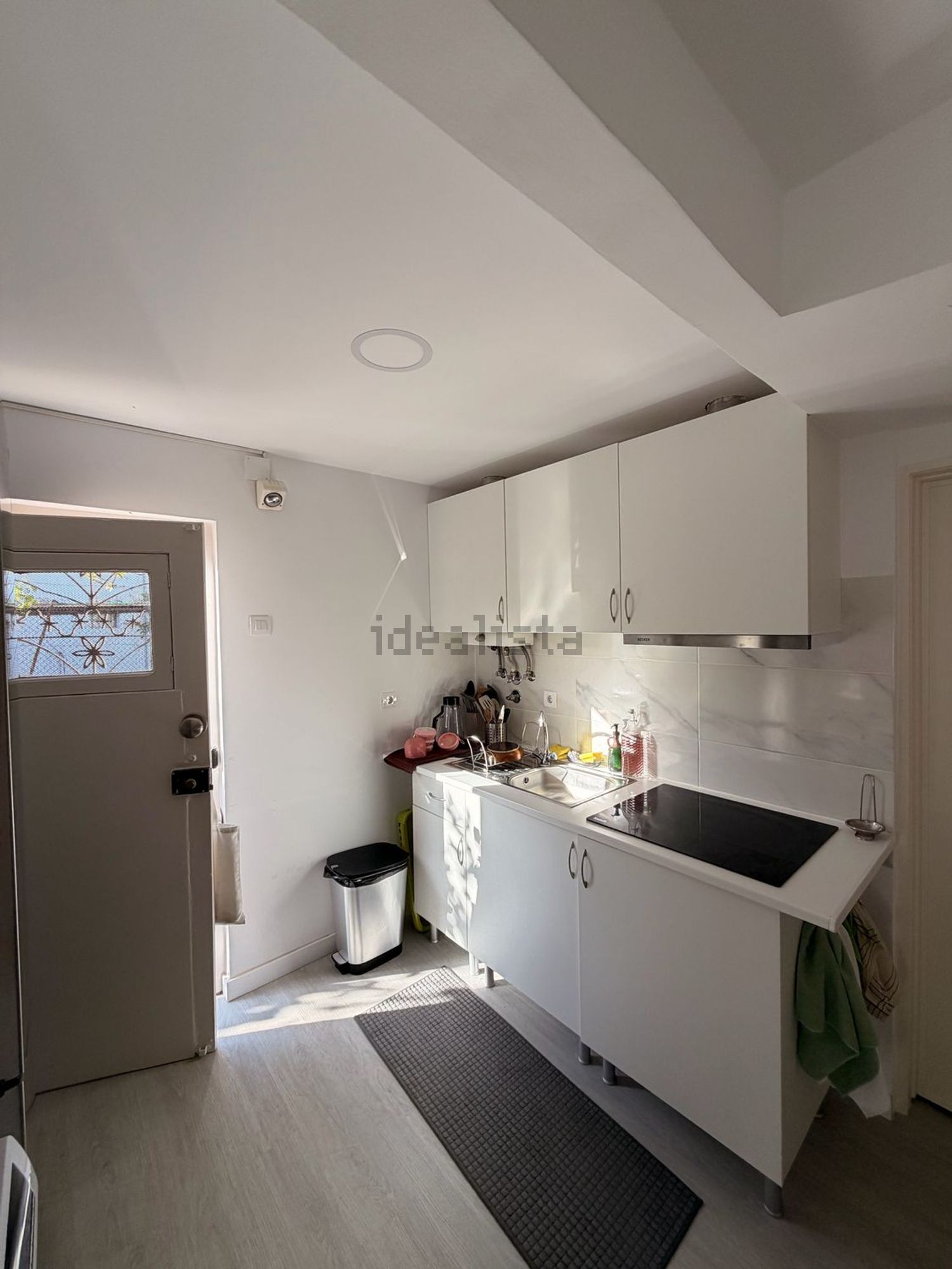 出租房间在Rua Dom Luís Coutinho, 108 - 厨房