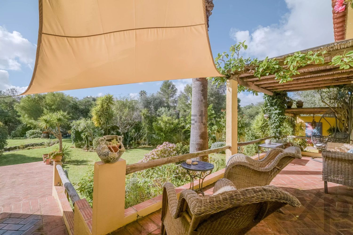 小楼房或独栋别墅出售在Bensafrim e Barão de São João - 阳台