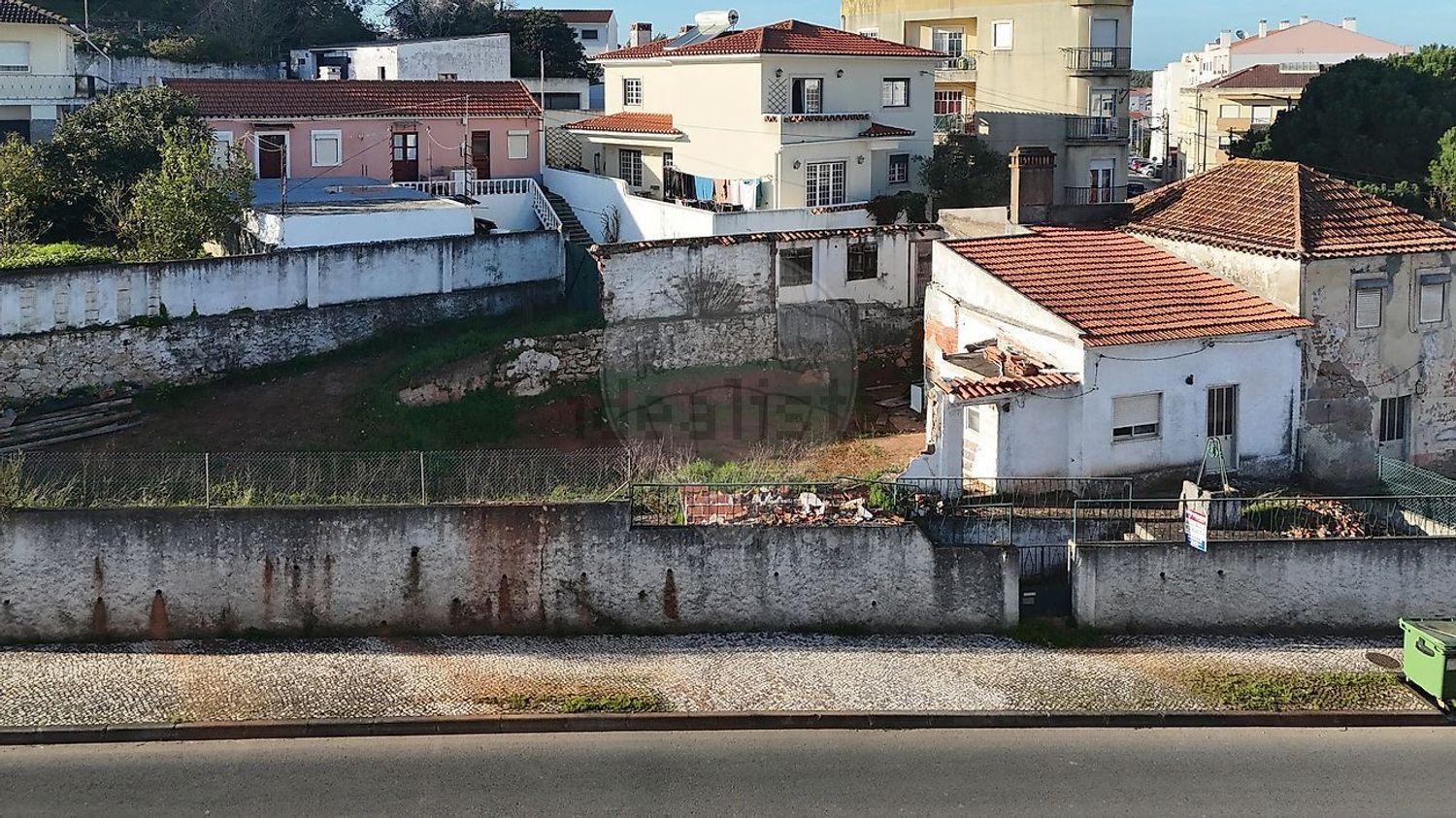 小楼房或独栋别墅出售在Rua do Olival da Fonte - 外立面