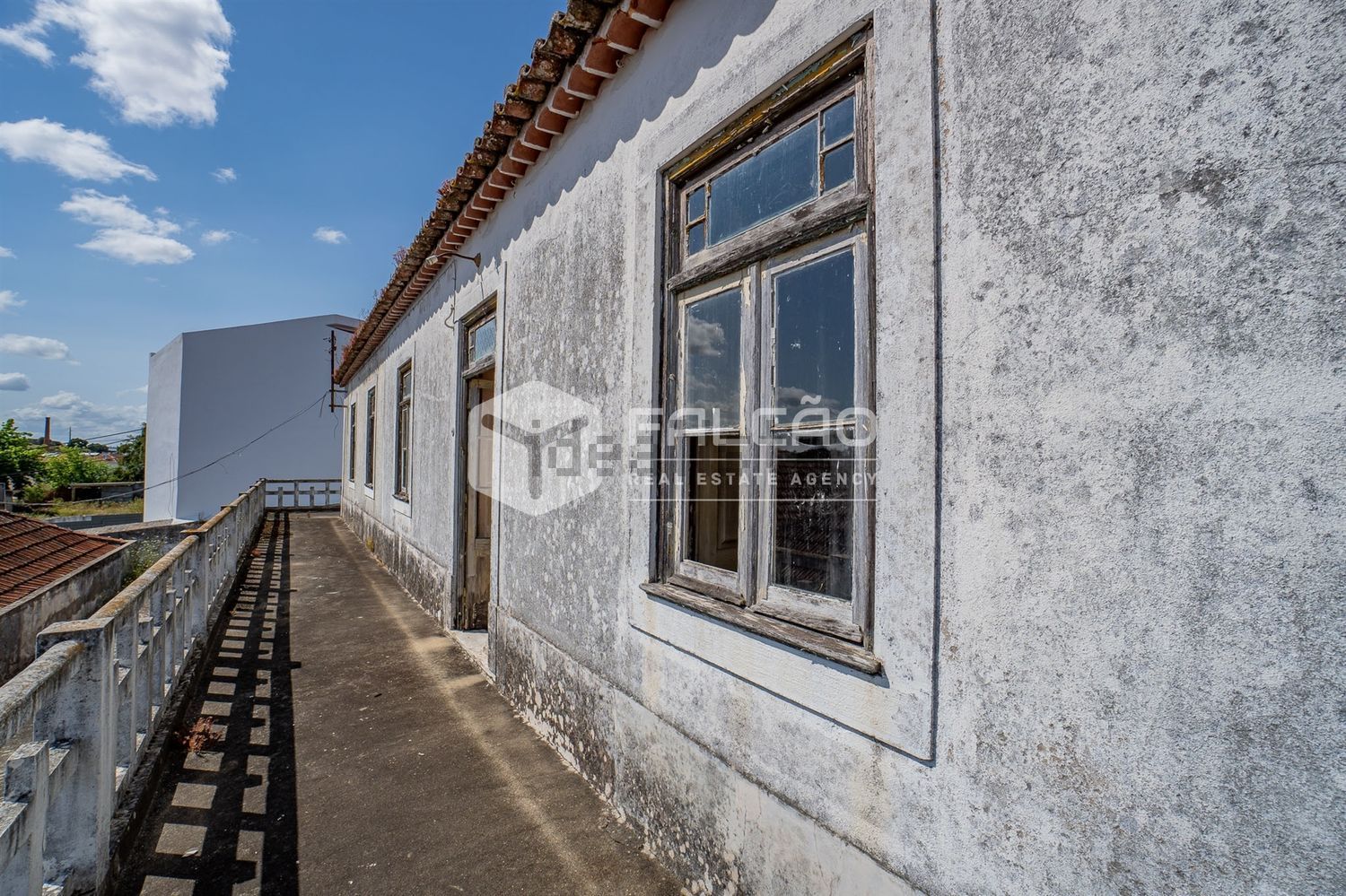 小楼房或独栋别墅出售在Cidade de Santarém - 外立面