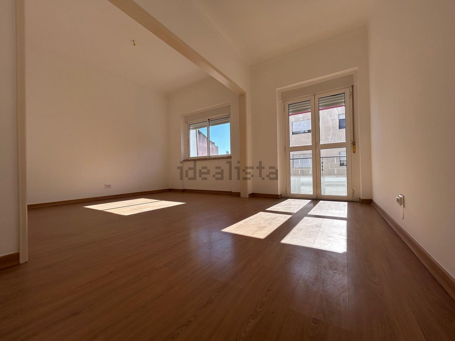 出租公寓 t2在Avenida Capitão João de Almeida Meleças, 67 b - 客厅