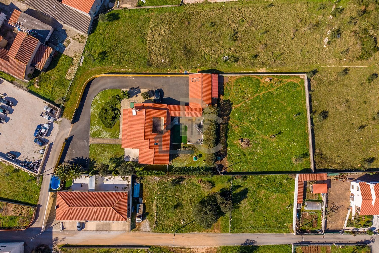 小楼房或独栋别墅出售在Avenida de Nossa Senhora de Fátima, 132 - 游泳池