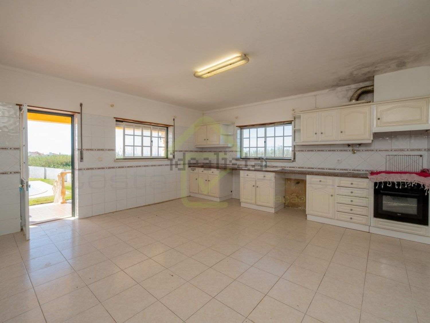 小楼房或独栋别墅出售在Póvoa de Penafirme - Santa Cruz - 厨房