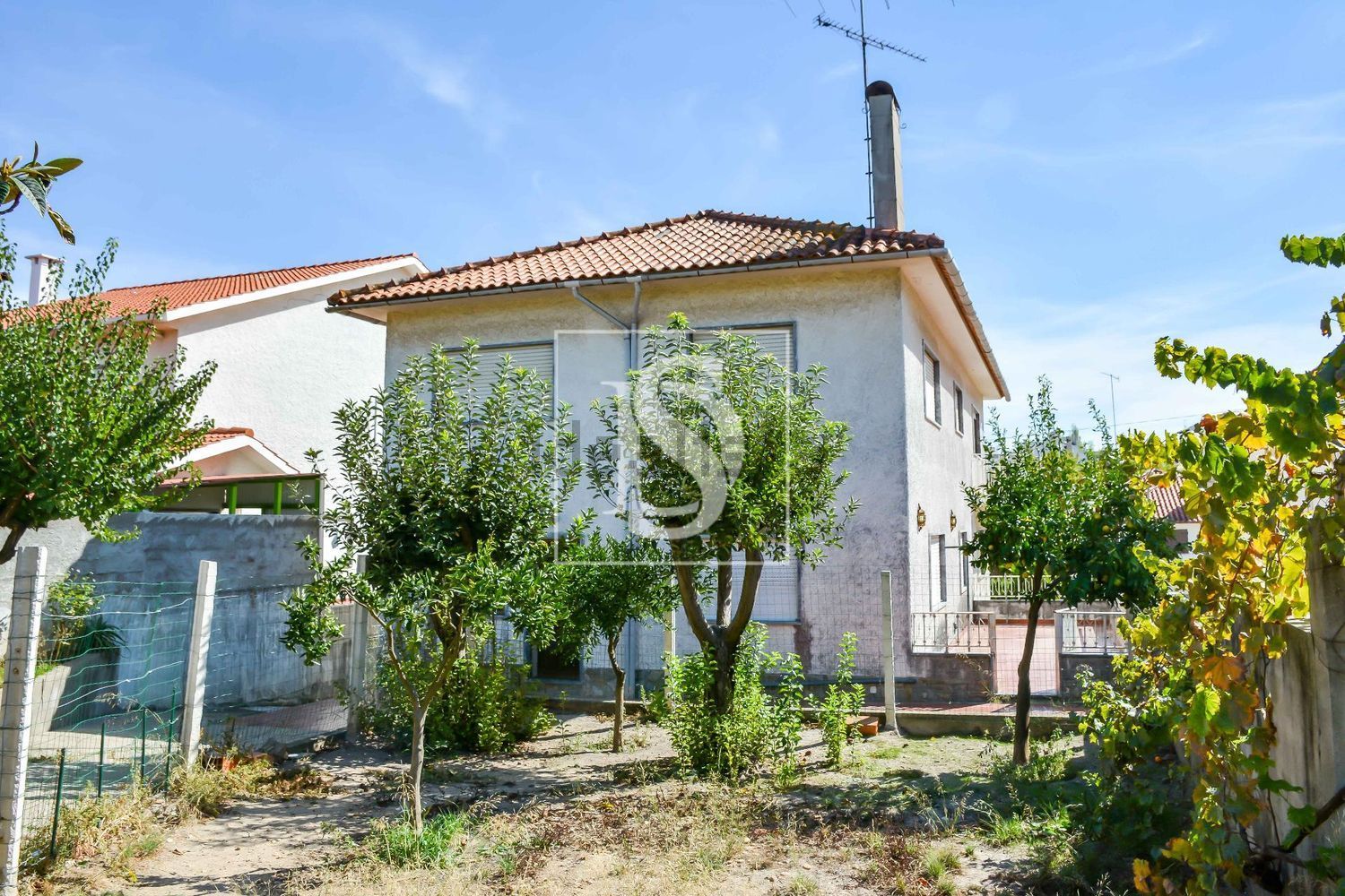 小楼房或独栋别墅出售在Tomar e Santa Maria dos Olivais - 外立面