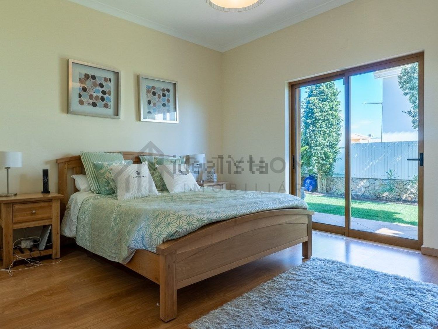 小楼房或独栋别墅出售在Rua do Azimute - 卧室