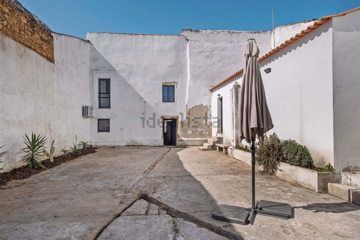 联排别墅出售在Rua São Gião, 34 - 花园