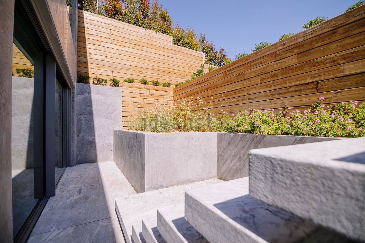 出租小楼房或独栋别墅在Rua Pinheiros - 阳台