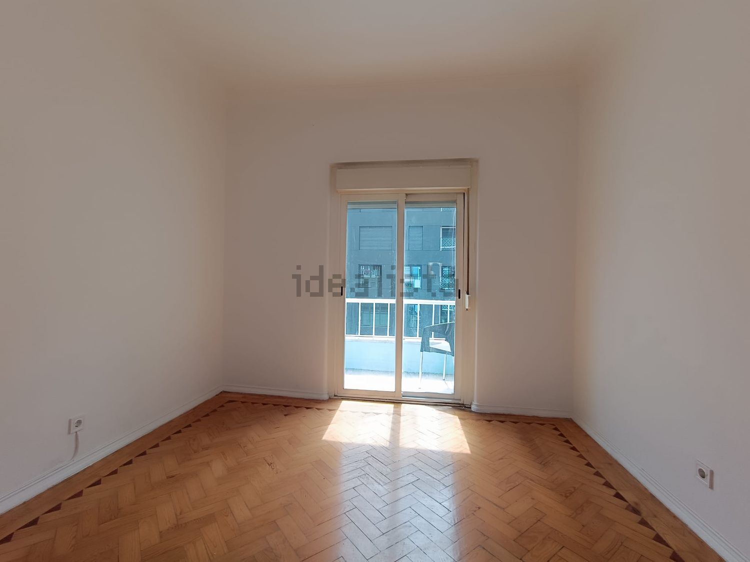 出租公寓 t1在Rua Arco do Carvalhão, 16 - 客厅