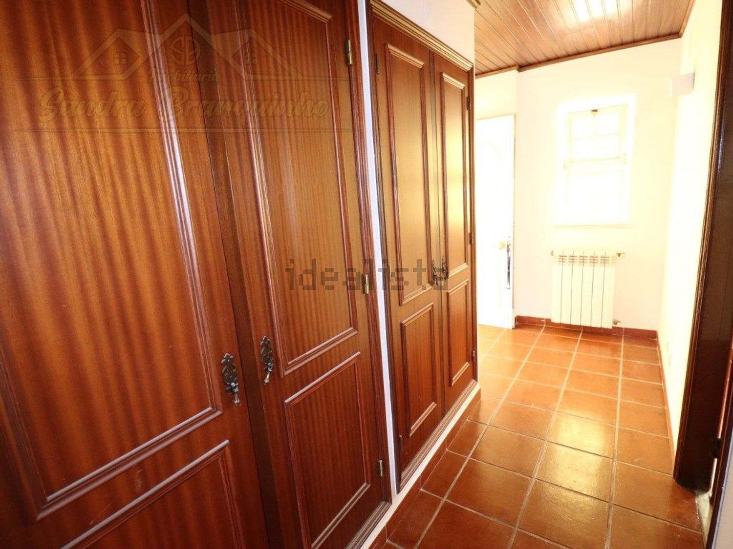 出租公寓 t3在Avenida António Maria Jalles, 100 - 过道