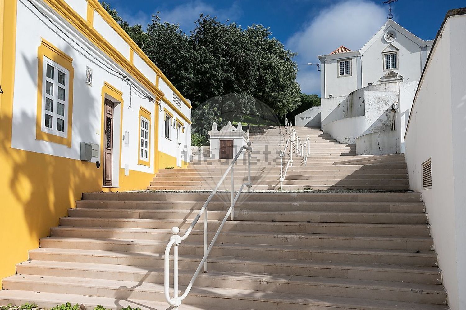 小楼房或独栋别墅出售在Rua São Gonçalo de Lagos - 详情