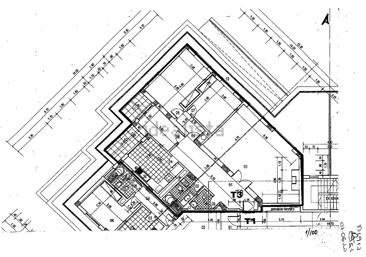 公寓 t3出售在Avenida dos Condes de Azambuja, 45 - 平面图