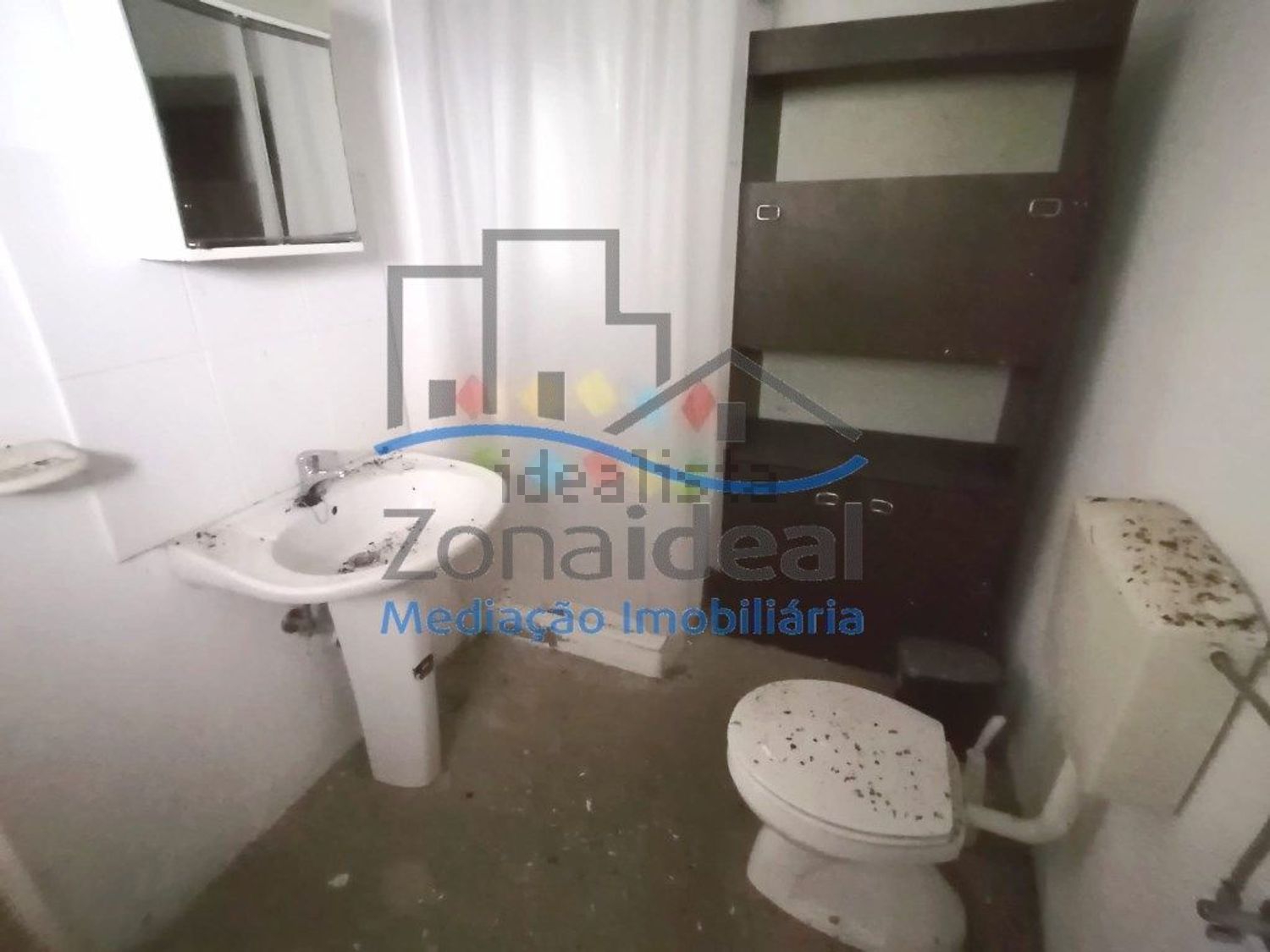 小楼房或独栋别墅出售在Abrigada e Cabanas de Torres - 卫生间