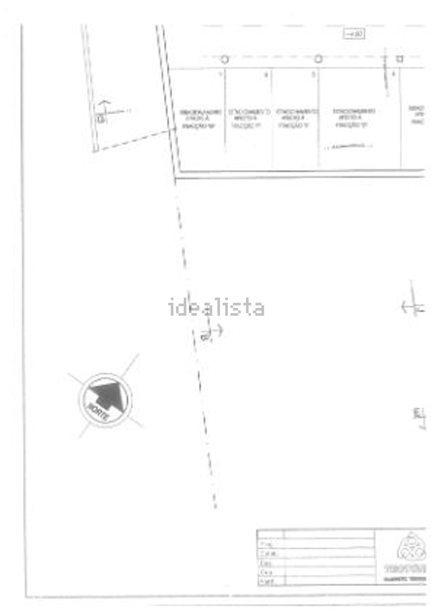 联排别墅出售在Rua das Cotovias, 18 - 平面图
