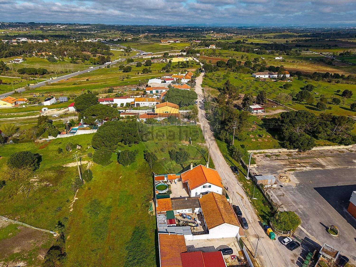 小楼房或独栋别墅出售在Estrada Sem Nome - 视线