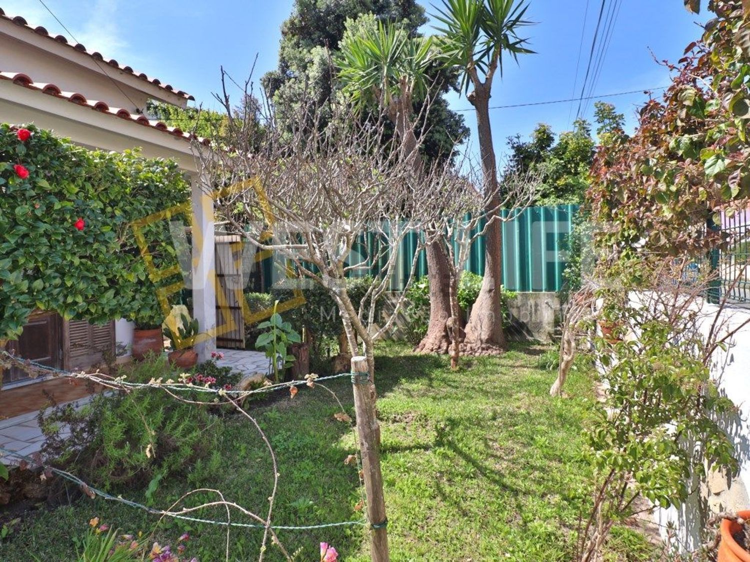 小楼房或独栋别墅出售在Centro - 花园