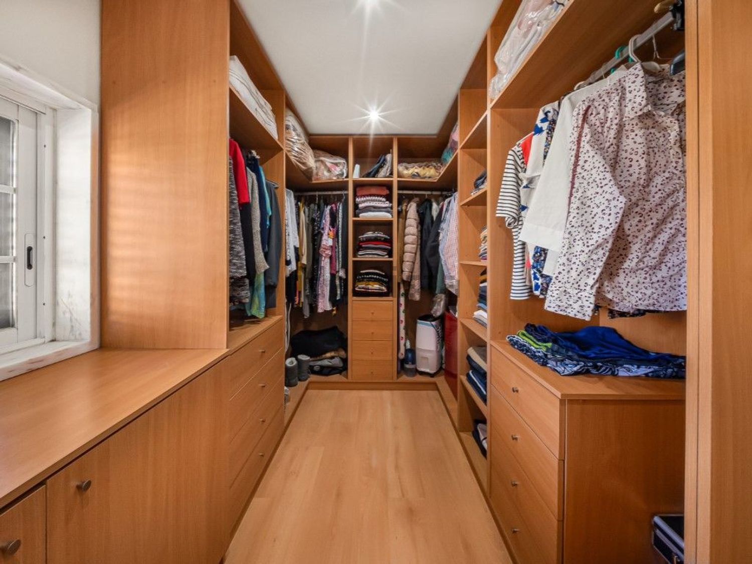 小楼房或独栋别墅出售在Rua da Liberdade - 试衣间