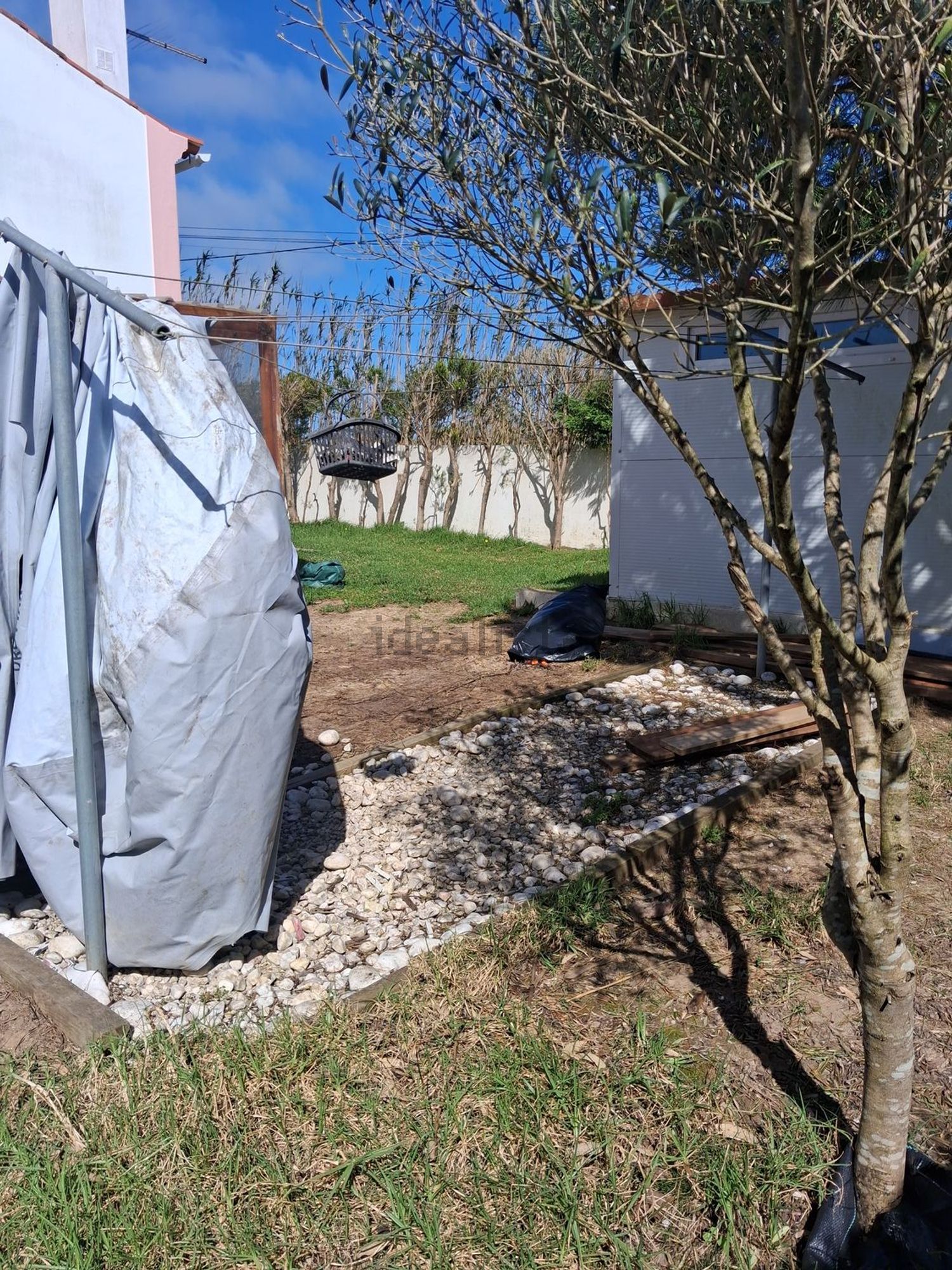 小楼房或独栋别墅出售在Rua Cabeço da Fonte, 15 - 土地