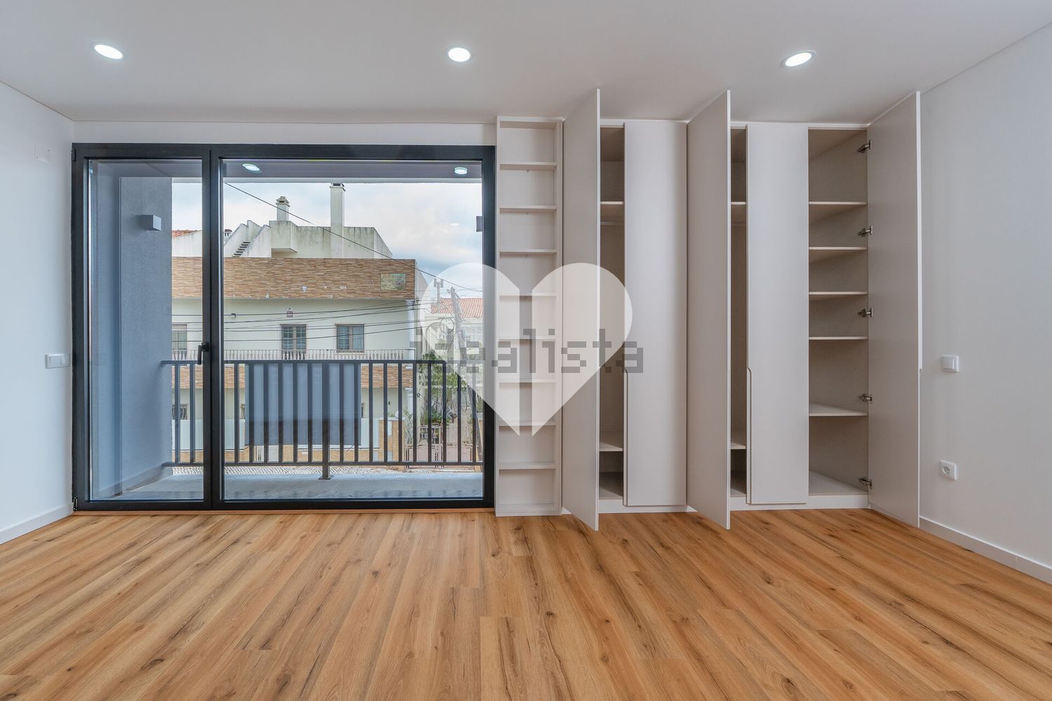 小楼房或独栋别墅出售在Santa Iria de Azoia - São João da Talha - Bobadela - 照片