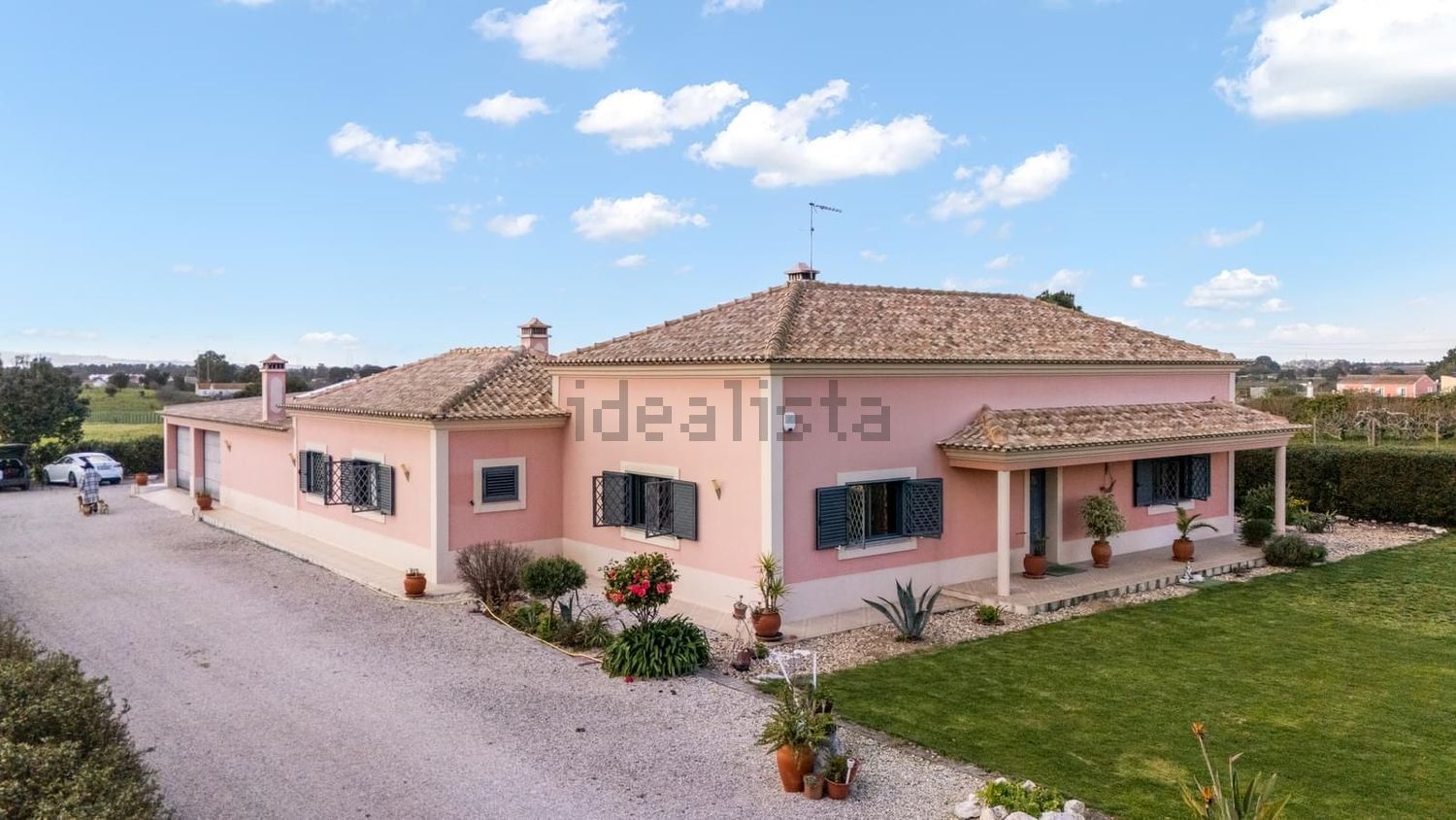 小楼房或独栋别墅出售N10 - 外立面