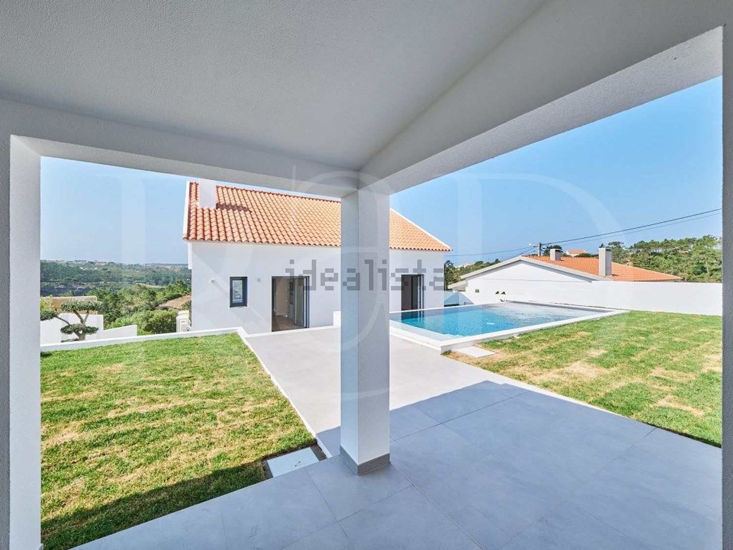 小楼房或独栋别墅出售在Rua do Massapêz, 43 - 门廊