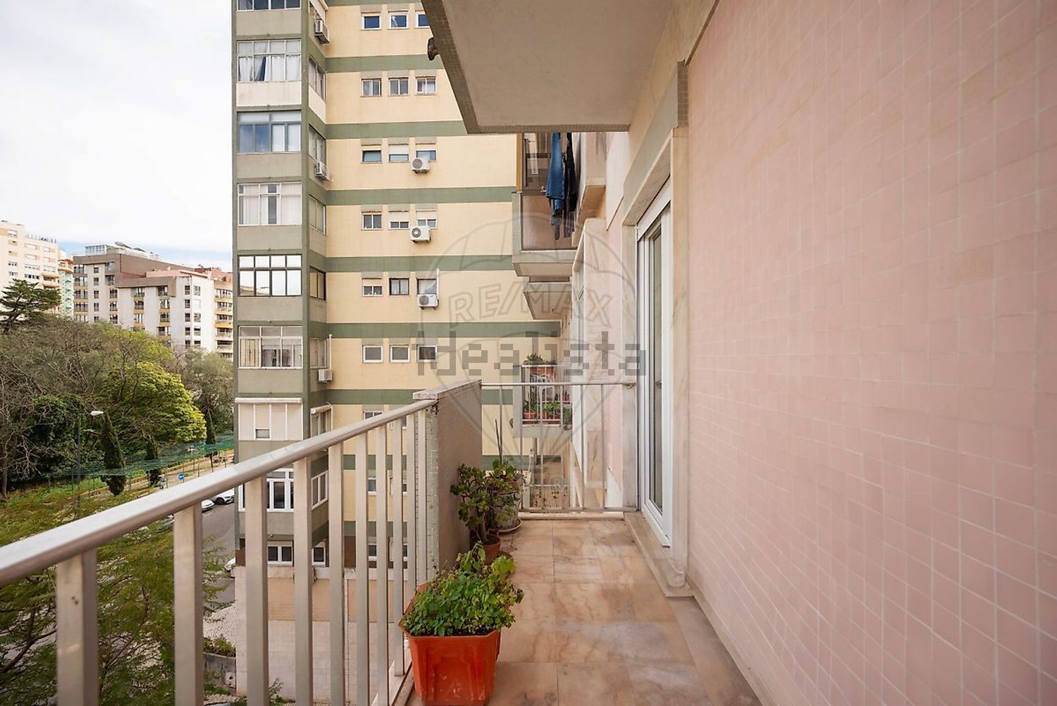 公寓 t2出售在Rua Luís Pastor de Macedo - 详情